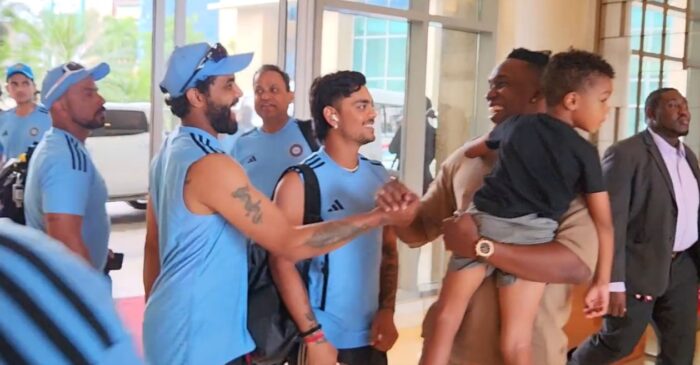 IND vs WI: होटल पहुंच टीम इंडिया का स्वागत करते दिखे ड्वेन ब्रावो; बेटे को भी लाए साथ, सामने आया वीडियो
