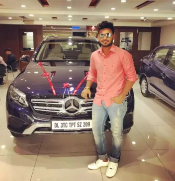 Rishabh Pant with his car