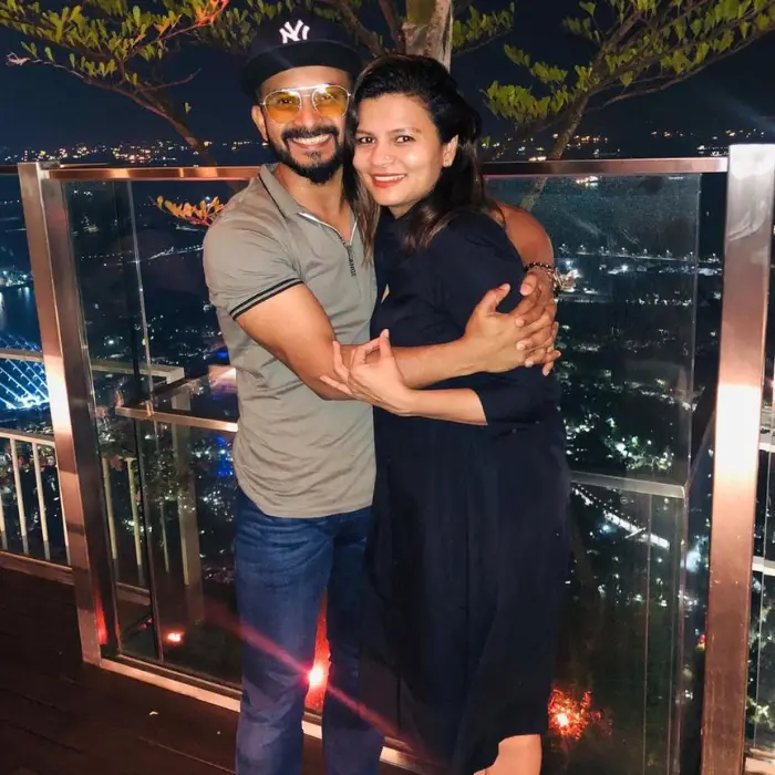 Kedar Jadhav and Snehal Jadhav (4)