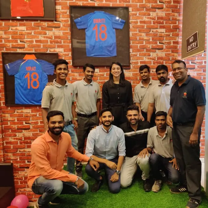 Smriti Mandhana Cafe