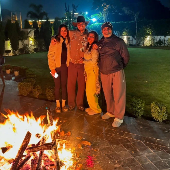 shubman gill, family 